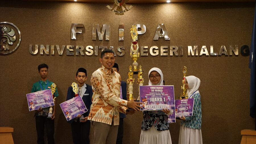 Dokumentasi Kegiatan Omega Science Day 6